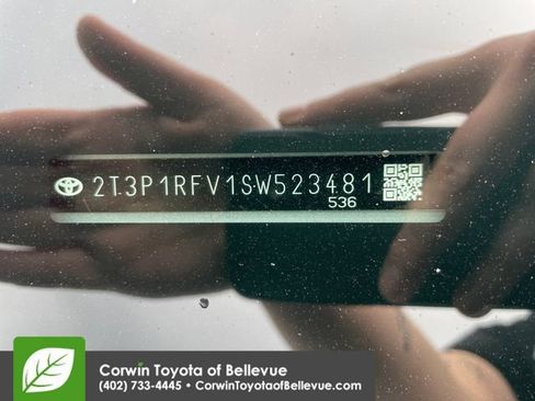 Used 2025 Toyota RAV4 XLE AWD/4WD image 30