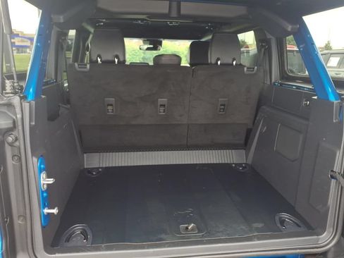 Used 2023 Ford Bronco Black Diamond w/ Sasquatch Package AWD/4WD image 19