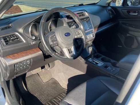 Used 2016 Subaru Outback 3.6R Limited image 11