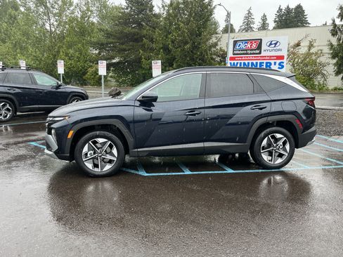 Certified 2025 Hyundai Tucson SEL AWD/4WD image 2