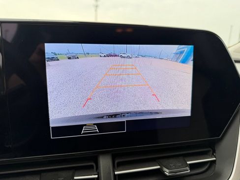 Used 2026 Chevrolet Trax LS FWD image 18
