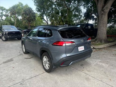 Used 2023 Toyota Corolla Cross LE FWD image 9