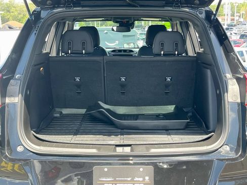 Used 2021 Chevrolet TrailBlazer RS w/ Technology Package FWD image 25