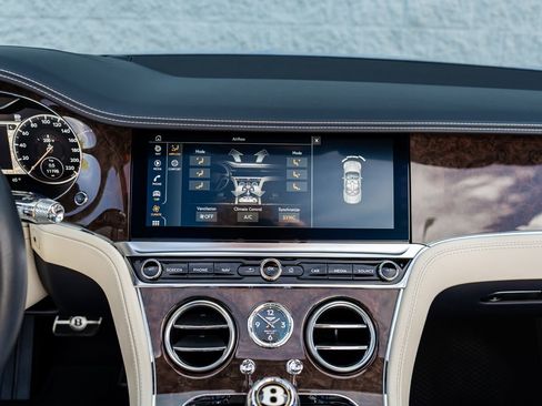 Used 2020 Bentley Continental GT AWD/4WD image 33