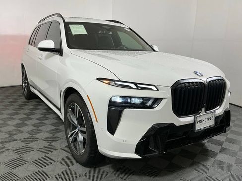 Certified 2026 BMW X7 xDrive40i w/ M Sport Package AWD/4WD image 4