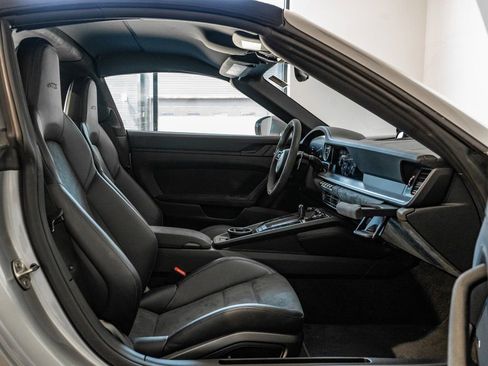 Certified 2024 Porsche 911 Targa 4 GTS AWD/4WD image 22
