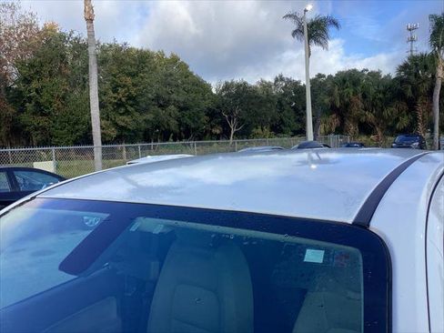 Used 2022 Chevrolet Colorado W/T image 12