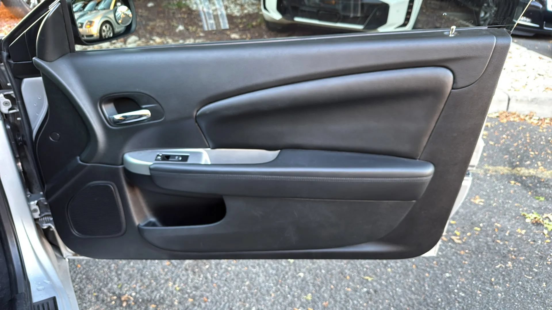Used 2012 Chrysler 200 Touring FWD image 15