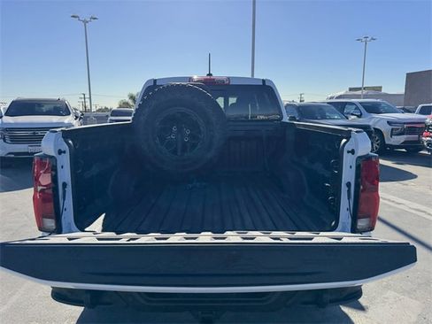 New 2026 Chevrolet Colorado ZR2 w/ ZR2 Bison Edition image 10
