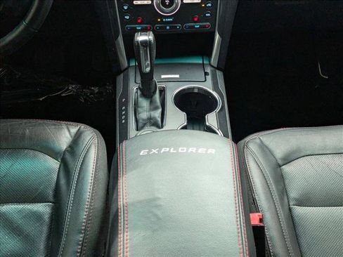 Used 2017 Ford Explorer Sport image 17