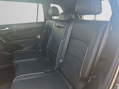 Used 2024 Volkswagen Tiguan SEL R-Line image 14