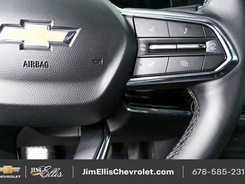 Used 2025 Chevrolet Equinox LT w/ Convenience Package II image 11