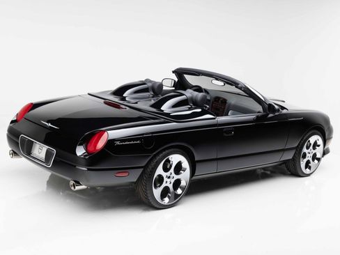 Used 2002 Ford Thunderbird RWD image 3