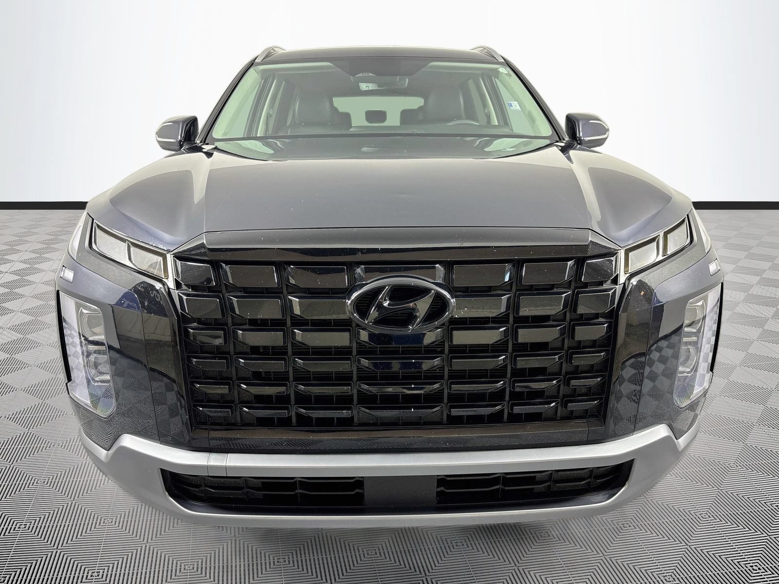 Used 2025 Hyundai Palisade SEL FWD image 2