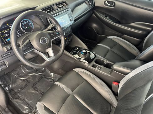 Used 2018 Nissan Leaf SL w/ SL Technology Package FWD image 4