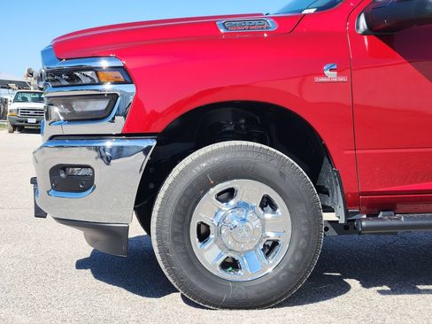 Used 2026 RAM 2500 Tradesman AWD/4WD image 5