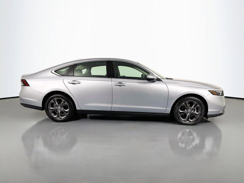 Certified 2023 Honda Accord EX image 4