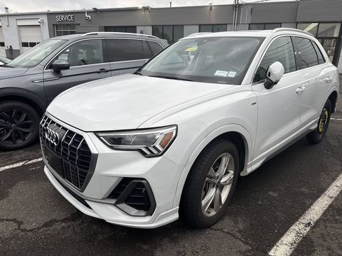 Used 2023 Audi Q3 2.0T Premium Plus w/ Premium Plus Package AWD/4WD image 3