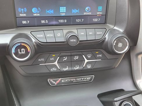 Used 2017 Chevrolet Corvette Stingray Coupe w/ 1LT RWD image 22