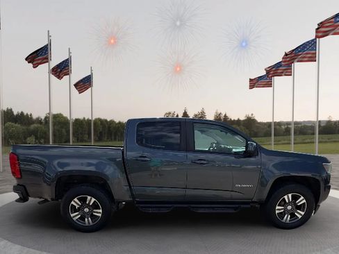 Used 2017 Chevrolet Colorado W/T w/ Custom Special Edition RWD image 8