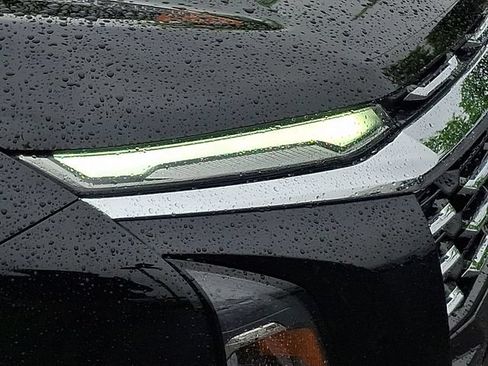 Used 2025 Chevrolet Equinox LT FWD image 25