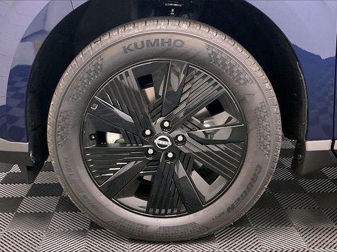 Certified 2025 Nissan Murano SV w/ Cargo Package image 7