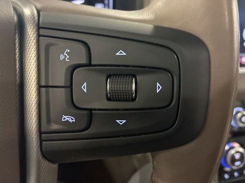 Used 2021 GMC Yukon Denali w/ Denali Premium Package image 16