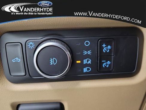 Used 2023 Ford F150 XLT image 21