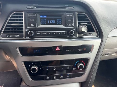 Used 2015 Hyundai Sonata SE FWD image 13