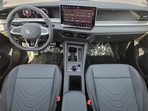 New 2026 Volkswagen Tiguan SE R-Line FWD image 26