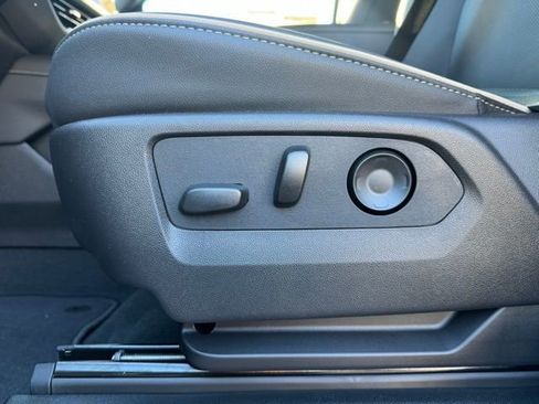 New 2026 Chevrolet Suburban Premier image 20