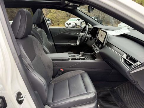 Used 2024 Lexus RX 450h AWD w/ Luxury Package image 15