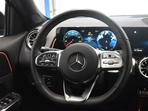 Used 2023 Mercedes-Benz GLB 250 4MATIC image 24