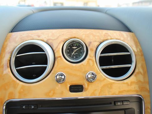 Used 2016 Bentley Continental GT AWD/4WD image 25