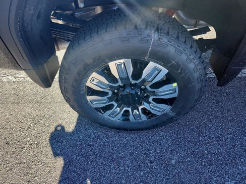 New 2026 GMC Sierra 2500 Denali w/ Denali Reserve Package image 4