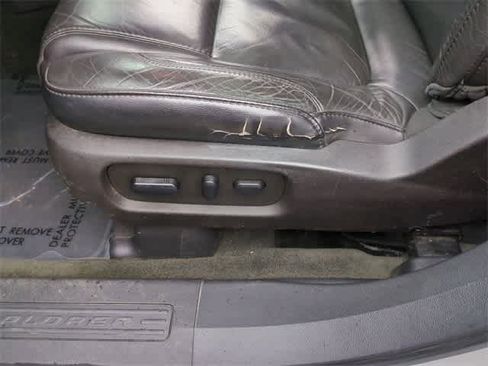 Used 2014 Ford Explorer XLT w/ Equipment Group 202A image 18