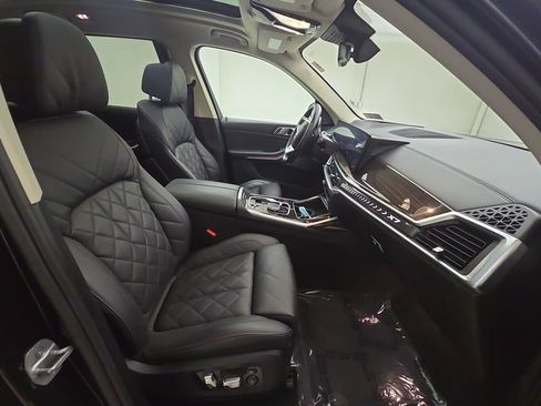 Used 2024 BMW X7 xDrive40i AWD/4WD image 32