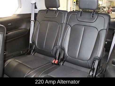 Used 2021 Jeep Grand Cherokee L Limited w/ Luxury Tech Group II image 14