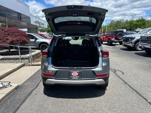Used 2025 Chevrolet TrailBlazer LT AWD/4WD image 34