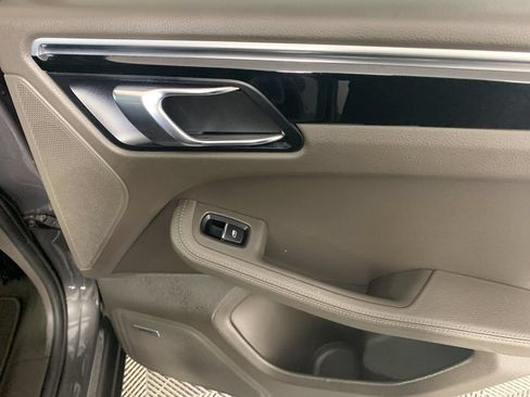 Used 2018 Porsche Macan S AWD/4WD image 37
