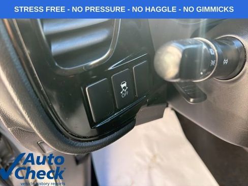 Used 2014 Mitsubishi Outlander ES image 15