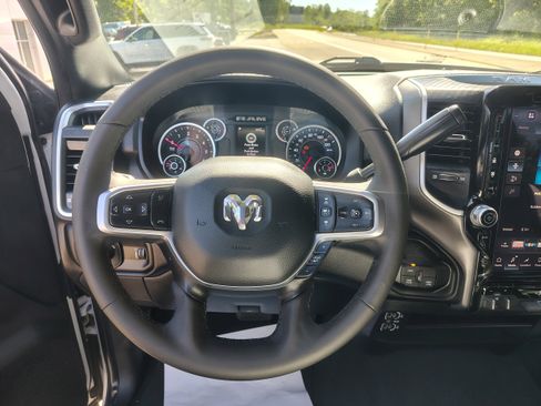 Certified 2025 RAM 2500 Big Horn AWD/4WD image 27
