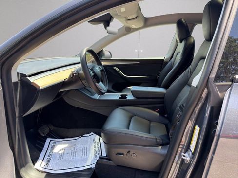 Used 2023 Tesla Model Y AWD image 9