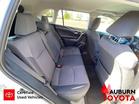 Certified 2019 Toyota RAV4 XLE FWD image 20