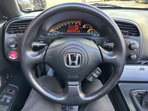Used 2004 Honda S2000 image 10
