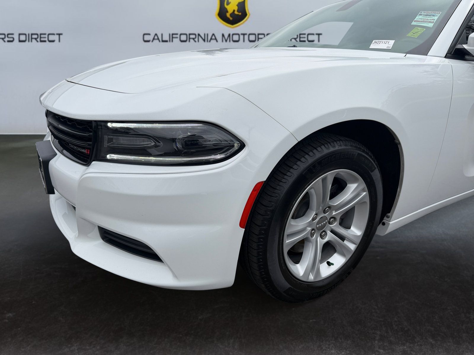 Used 2018 Dodge Charger SXT RWD image 9