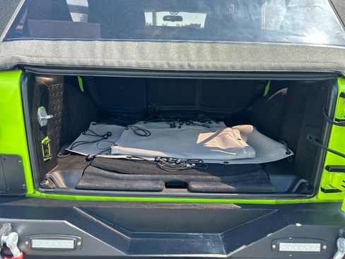 Used 2012 Jeep Wrangler Unlimited Sport image 12