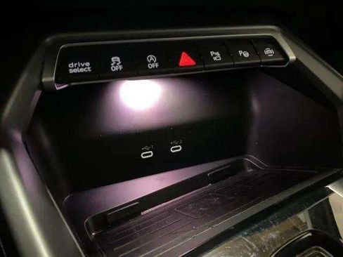 Used 2025 Audi A3 2.0T Premium w/ Convenience Package AWD/4WD image 9