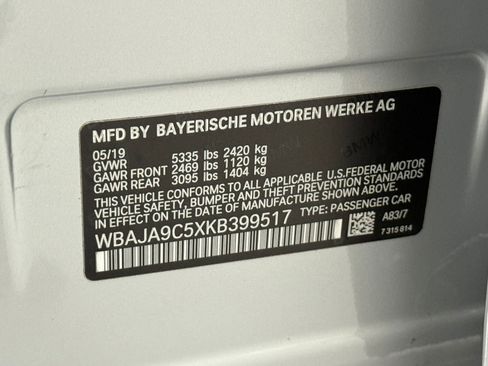 Used 2019 BMW 530e w/ Convenience Package image 58