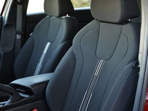Certified 2025 Hyundai Elantra Sport FWD image 19